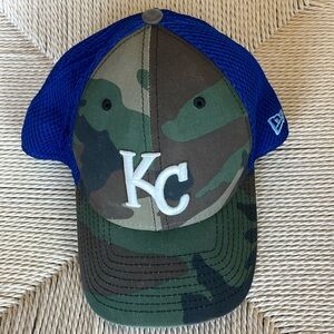 Kansas City Royals KC New Era Baseball Hat Large/Xl flex fit blue and camo